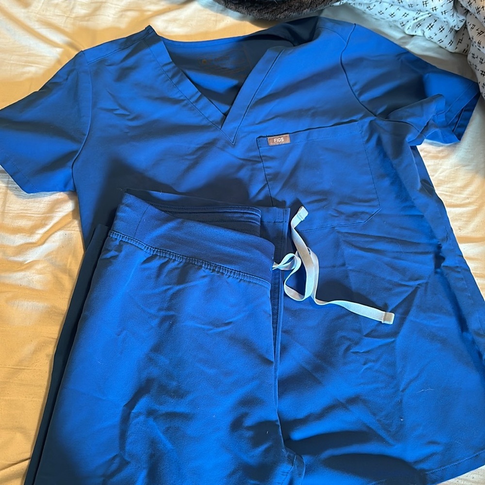 Figs royal blue scrub set